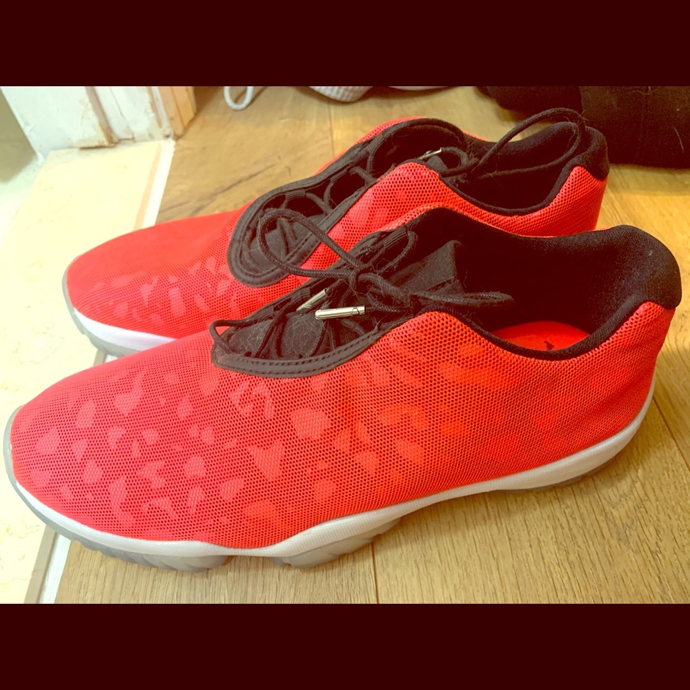 Jordan lows size 10